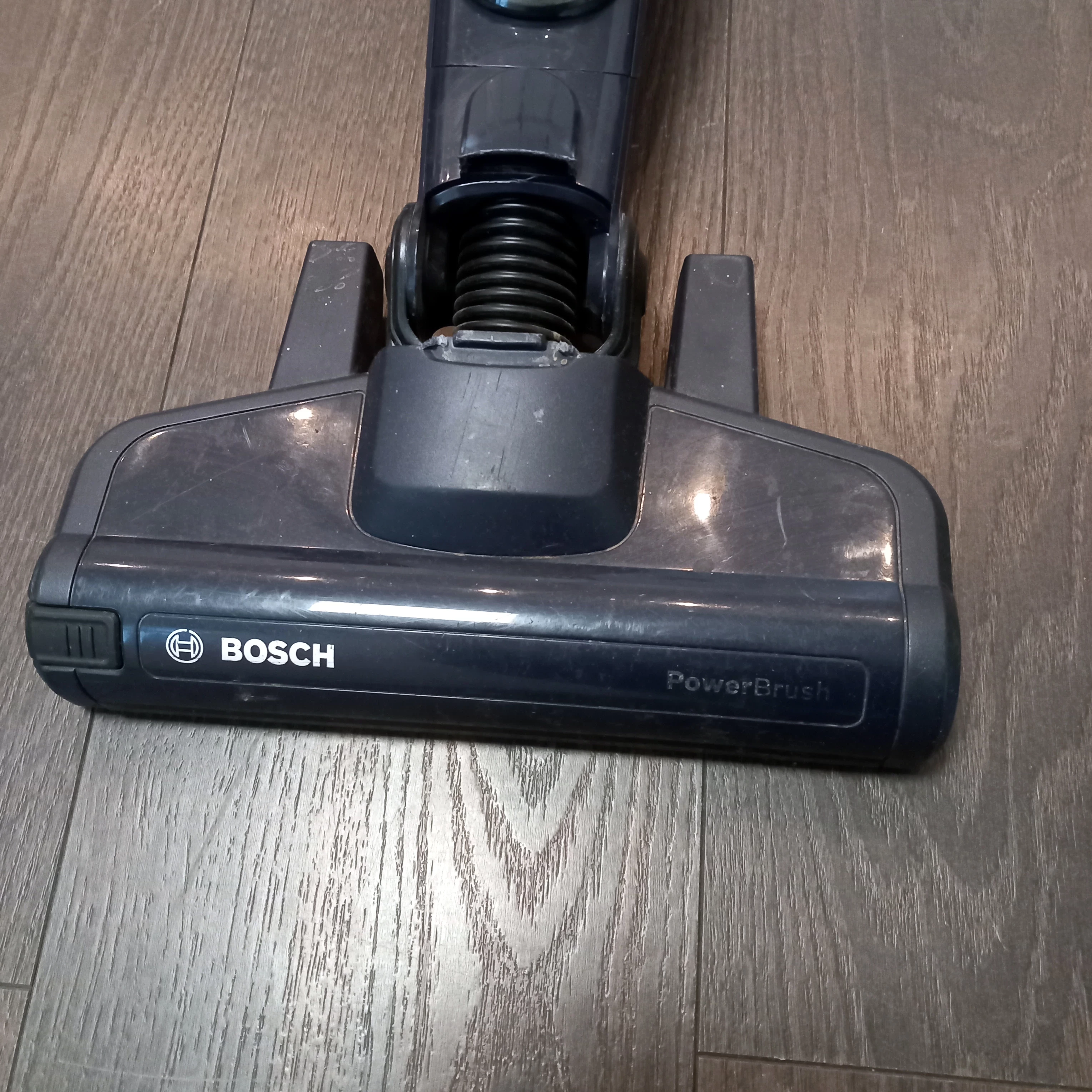 odkurzacz-bezprzewodowy-bosch-power-brush-168v-2in1-kolor-dominujacy-129357-5