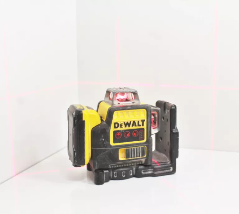 LASER DEWALT DW088