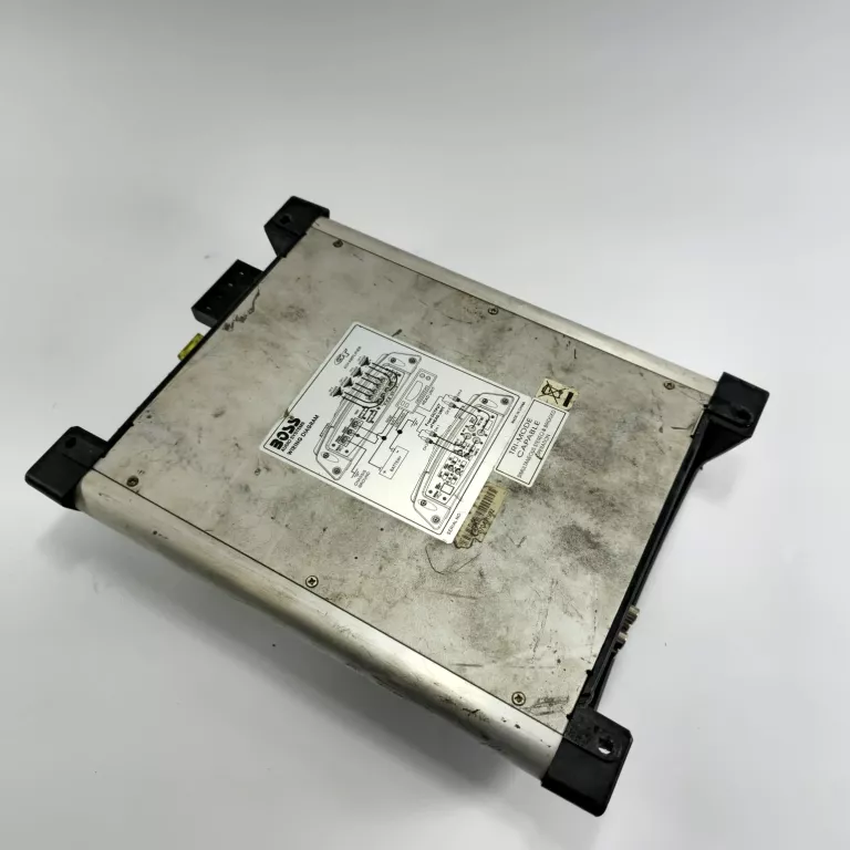 WZMACNIACZ SAMOCHODOWY BOSS GT780