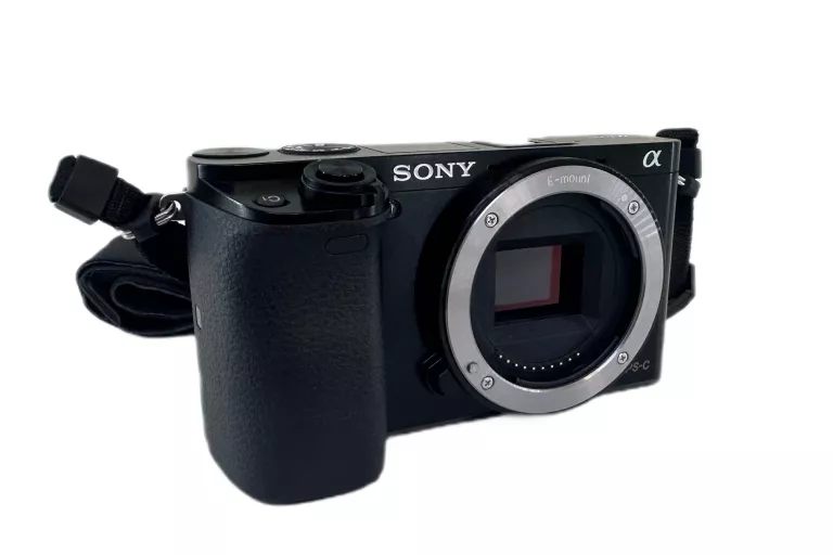 APARAT SONY A6000 (ILCE-6000)PRZEBIEG:1628 KORPUS+OBIEKTYW 16-50MM KOMPLET
