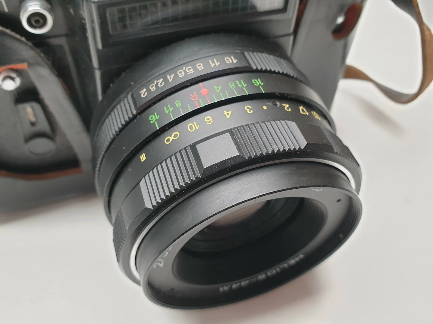 stary-aparat-zenit-em-z-lampa-blyskowa-wroclawska-6-opole-sj