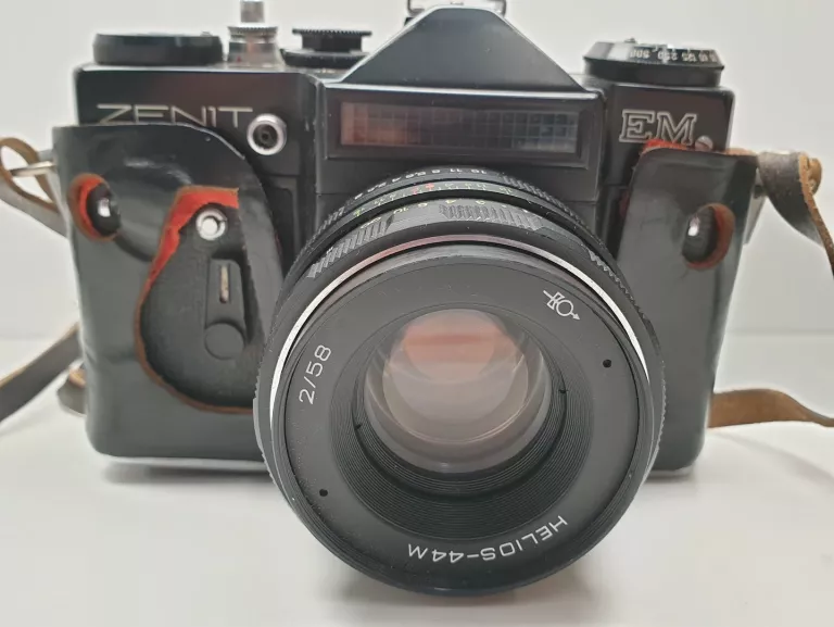 STARY APARAT ZENIT EM Z LAMPĄ BŁYSKOWĄ