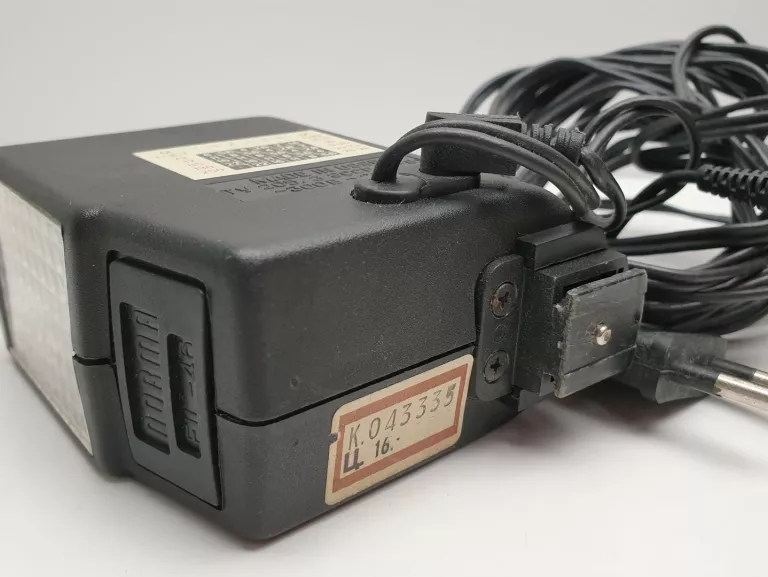 stary-aparat-zenit-em-z-lampa-blyskowa-oryginalnosc-249283-1148427