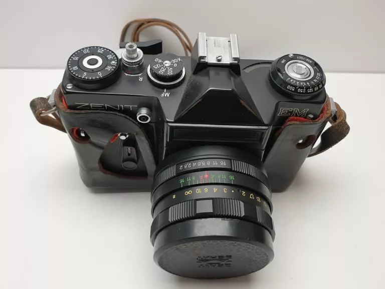 stary-aparat-zenit-em-z-lampa-blyskowa-stan-opakowania-229205-340261
