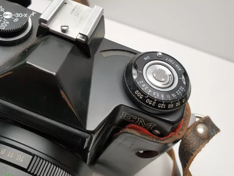 STARY APARAT ZENIT EM Z LAMPĄ BŁYSKOWĄ