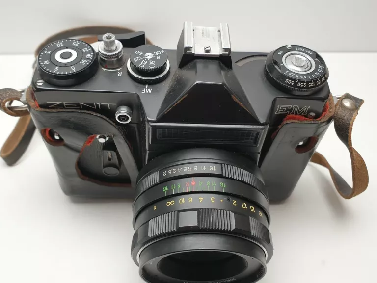 stary-aparat-zenit-em-z-lampa-blyskowa-stan-opakowania-229205-340261