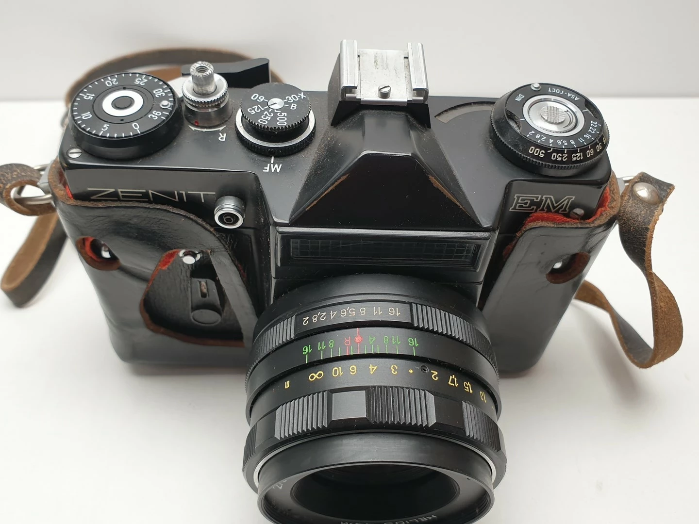 stary-aparat-zenit-em-z-lampa-blyskowa-stan-opakowania-229205-340261