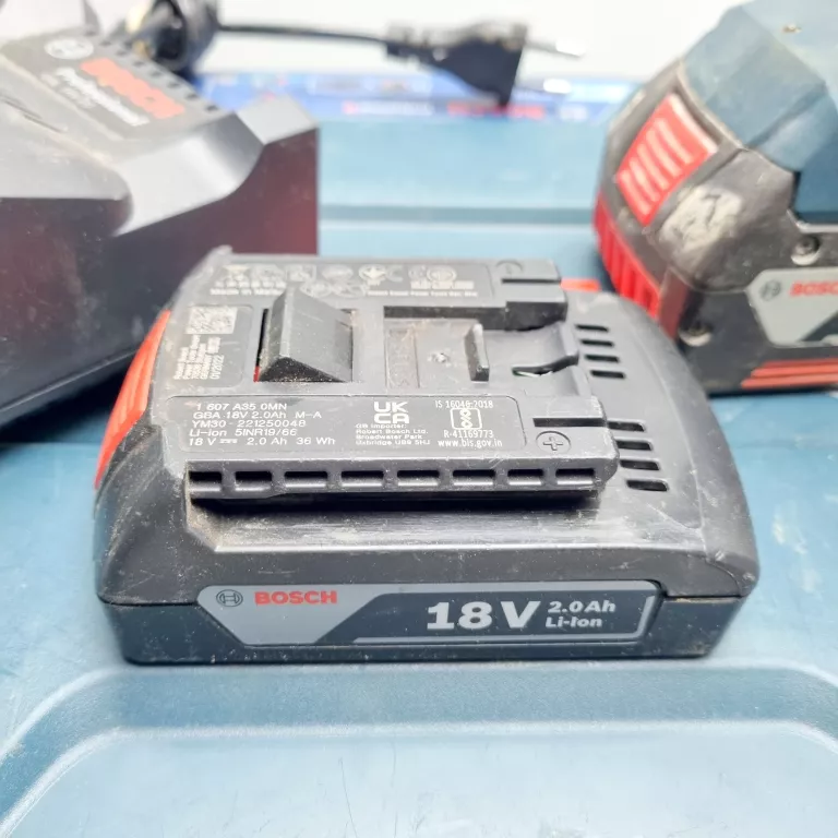WKRĘTARKA BOSCH GSB 18V-LI 2XAKU+ŁADOWARKA WALIZKA
