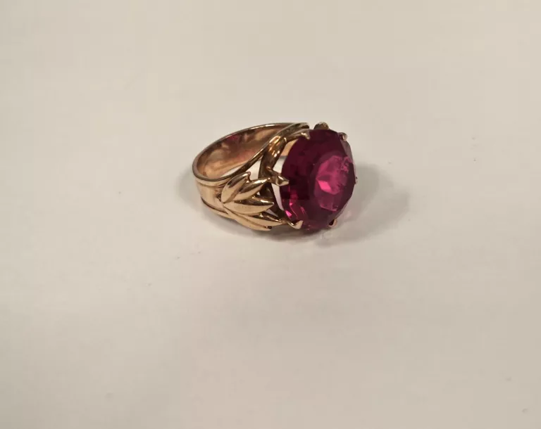 unikatowy-okazaly-zloty-pierscionek-p585-r-17-kolor-dominujacy-205826-225106