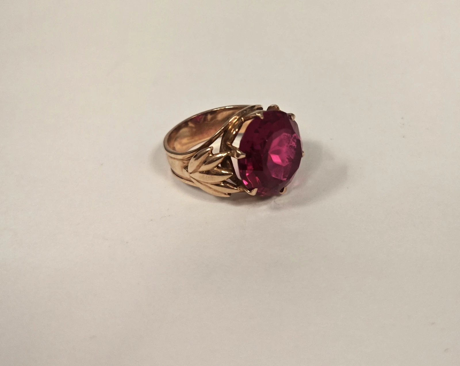 unikatowy-okazaly-zloty-pierscionek-p585-r-17-kolor-dominujacy-205826-225106