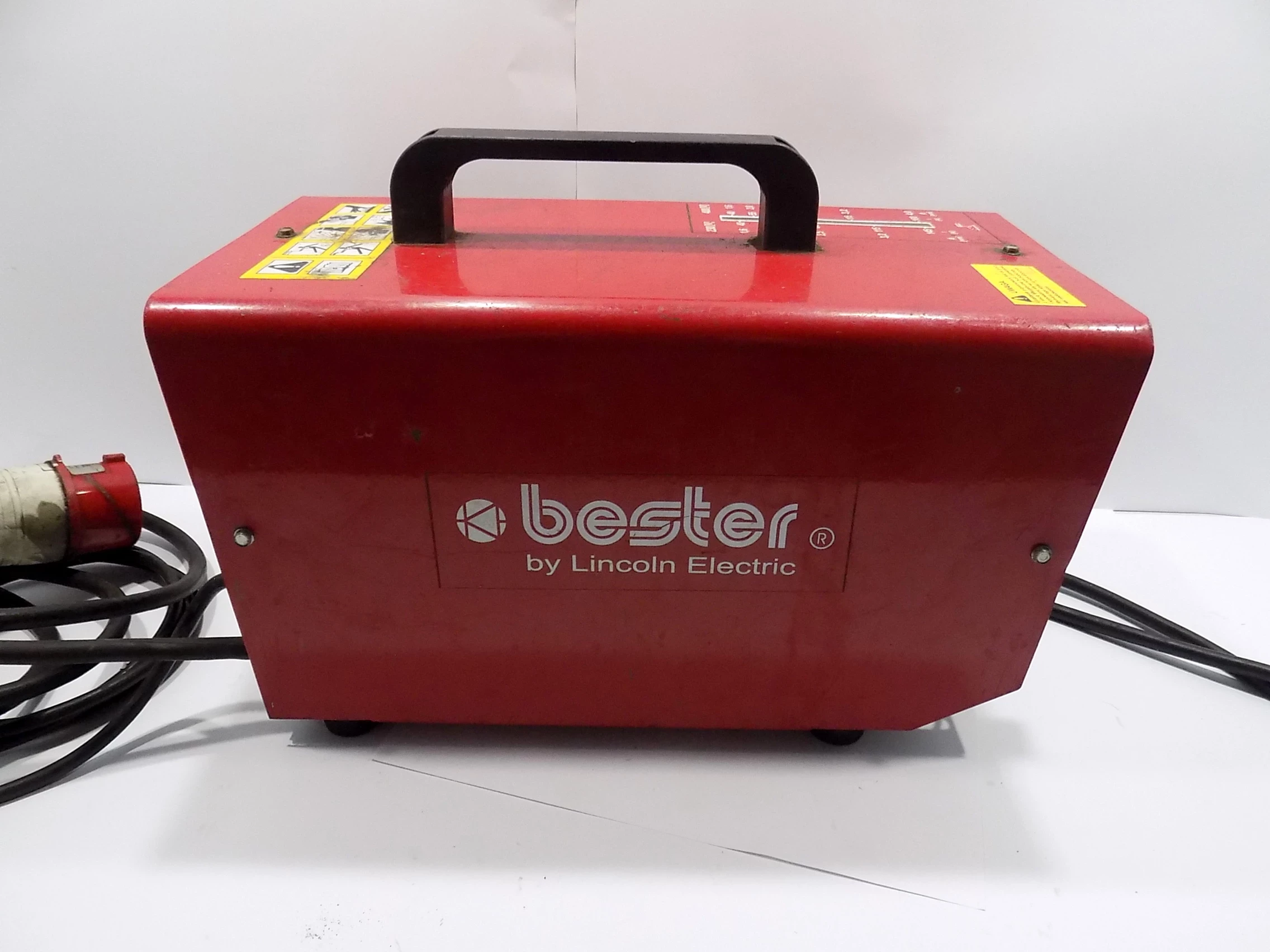 spawarka-transformatorowa-bester-besterka-2200-230400-v-ean-gtin-5907709570429