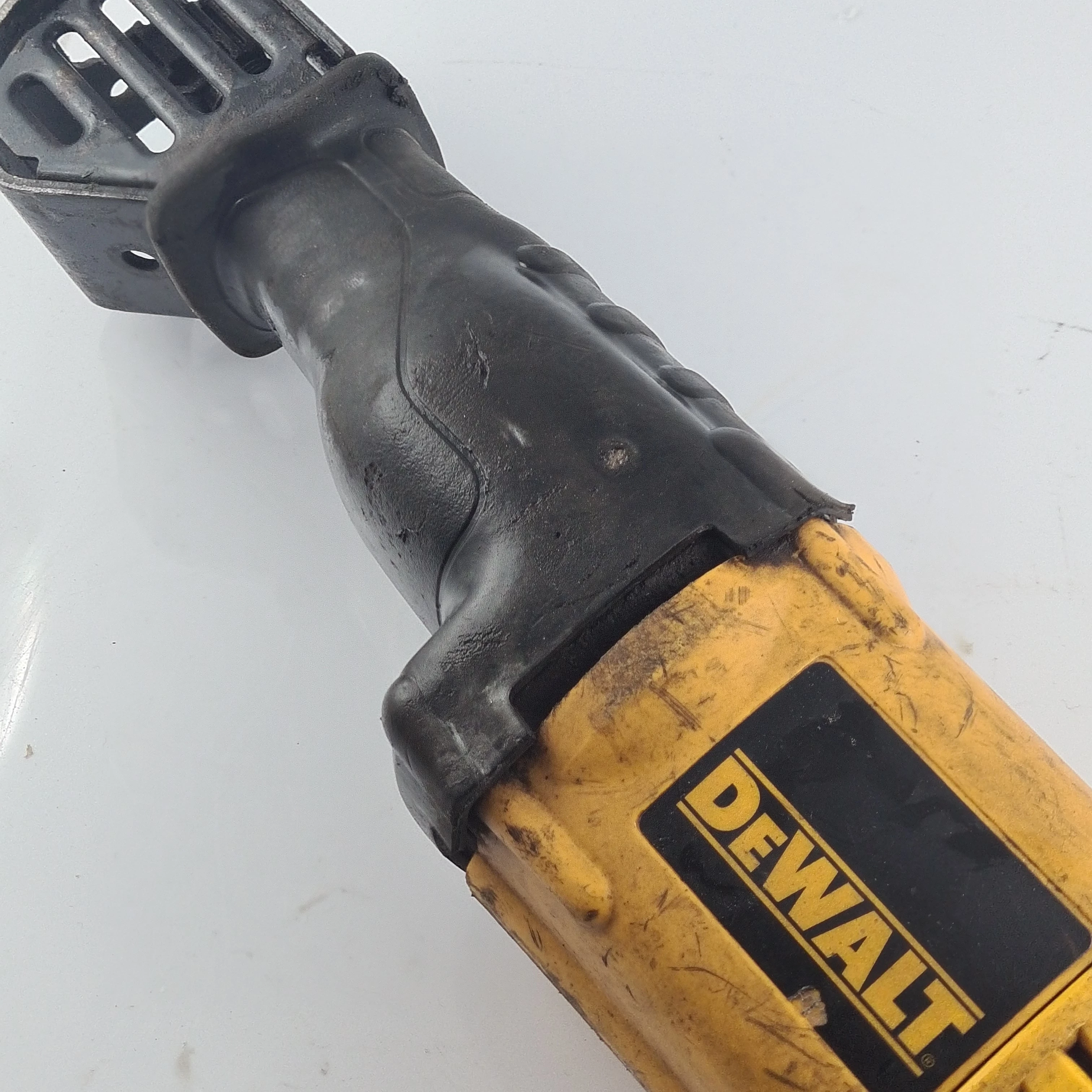 pila-szablasta-dewalt-dw304pk-at-okazja-rodzaj-228781-335385