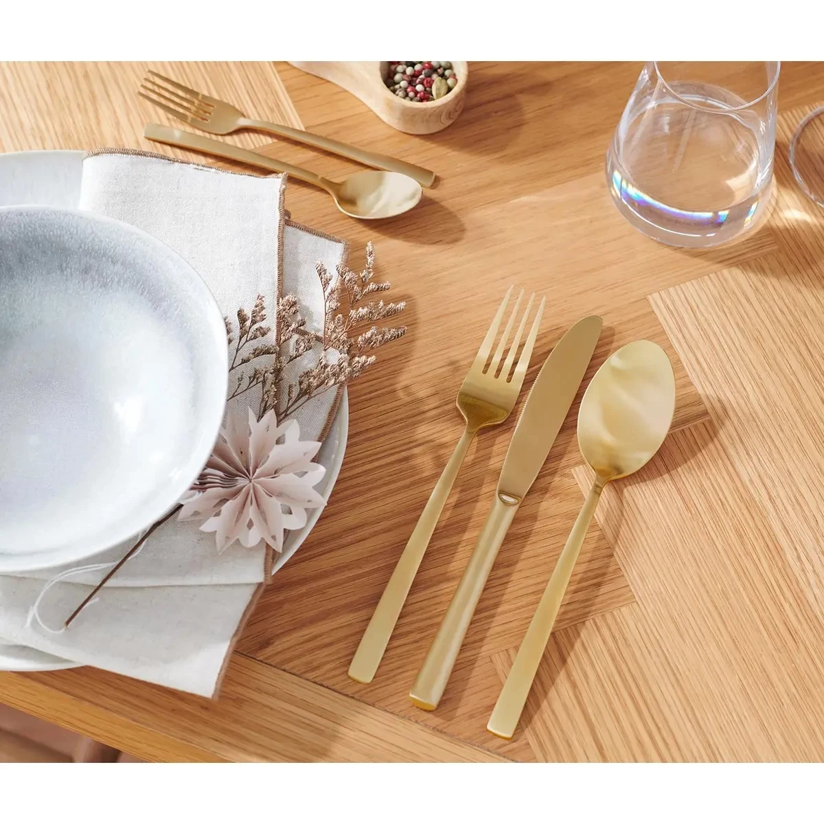 komplet-sztuccow-20-czesciowy-tchibo-zlote-ean-gtin-4063676671222