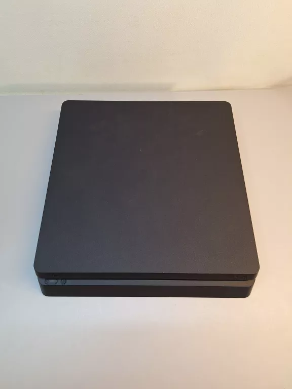 KONSOLA PS4 1TB