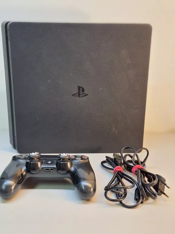 KONSOLA PS4 1TB