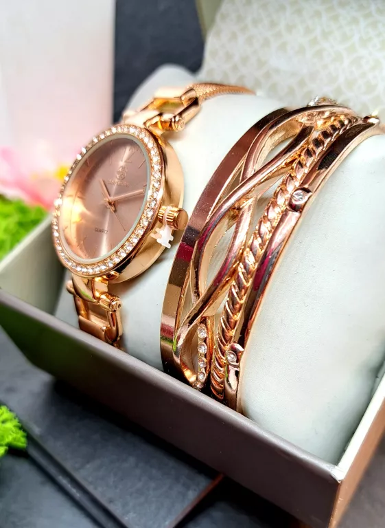 ZEGAREK DAISY FUENTES