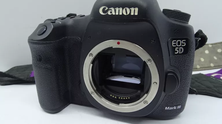 APARAT CANON EOS 5D MARK III + 2 OBIEKTYWY + AKCESORIA + PLECAK