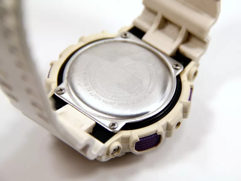 ZEGAREK CASIO G-SHOCK GA-110 HC BIAŁY