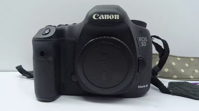 APARAT CANON EOS 5D MARK III + 2 OBIEKTYWY + AKCESORIA + PLECAK