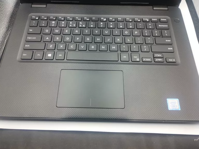 LAPTOP DELL VOSTRO 3481 250/8 GB / I3-7020U