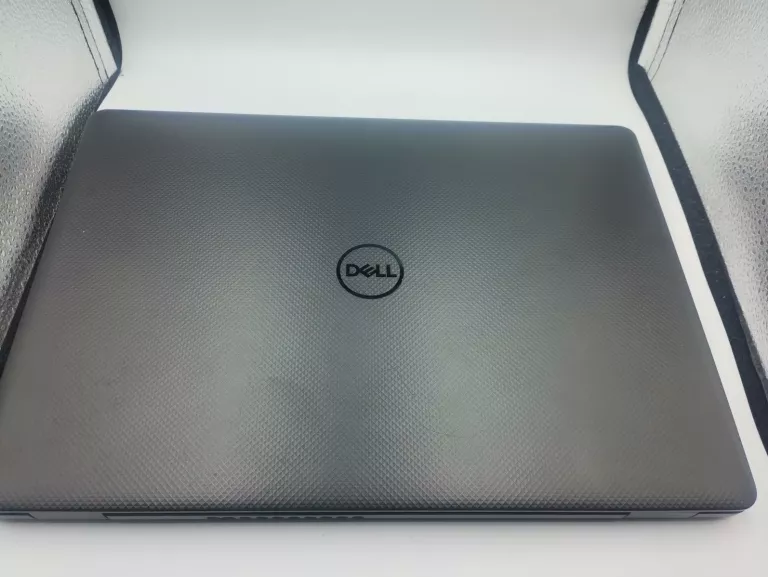 LAPTOP DELL VOSTRO 3481 250/8 GB / I3-7020U