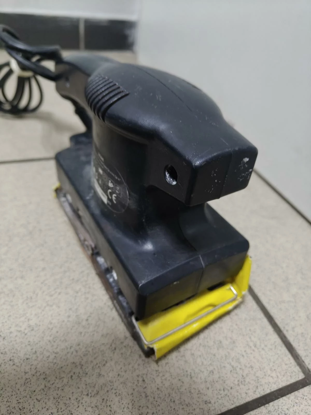 szlifierka-oscylacyjna-topex-56g046-kod-producenta-56g046