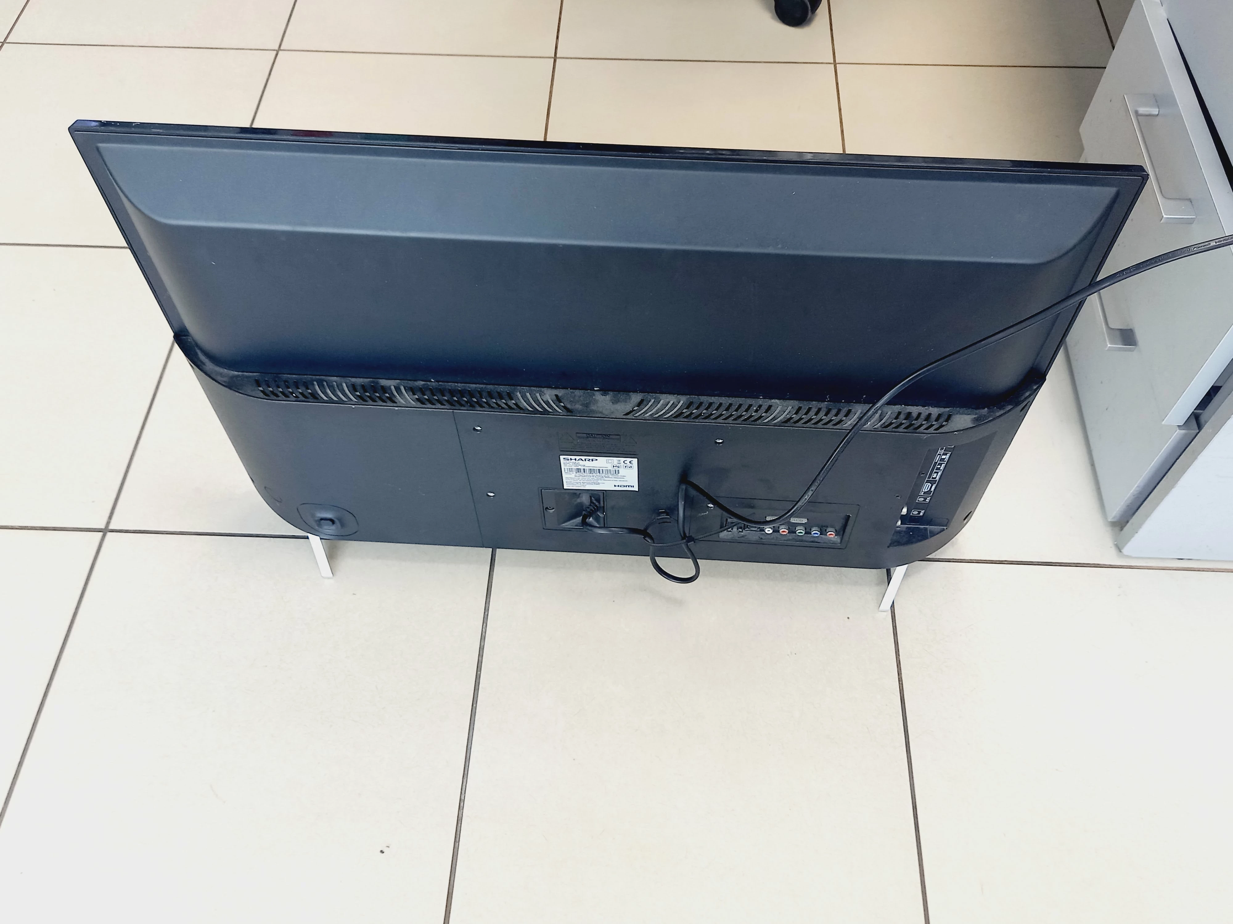 telewizor-sharp-32-cale-32bi3ea-stan-11323-2