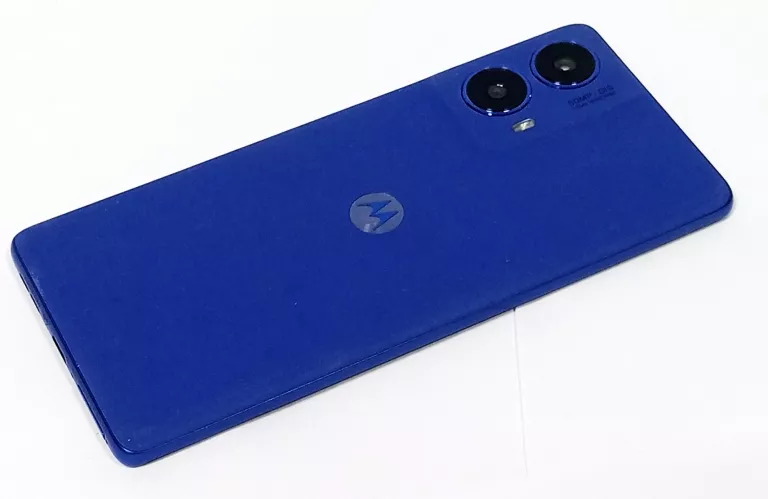 TELEFON MOTOROLA MOTO G85 5G KOMPLET