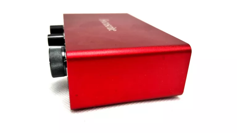 INTERFEJS 2-KANAŁOWY AUDIO USB 2.0 FOCUSRITE SCARLETT SOLO 3RD GEN