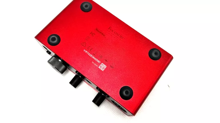 INTERFEJS 2-KANAŁOWY AUDIO USB 2.0 FOCUSRITE SCARLETT SOLO 3RD GEN