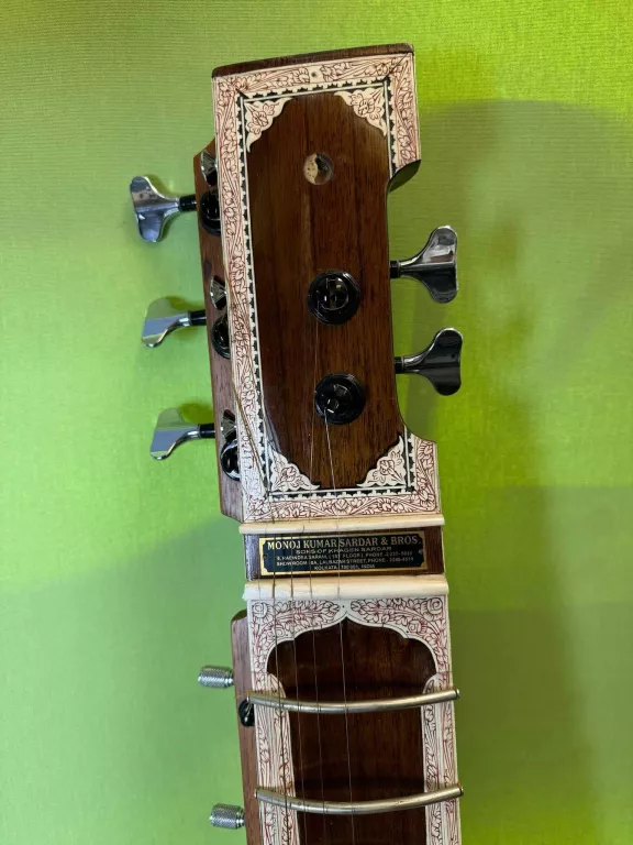 SITAR MONOJKRSARDAR + CASE