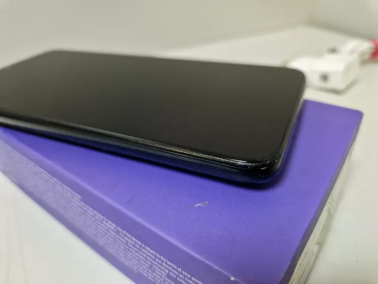TELEFON MOTOROLA ONE MACRO