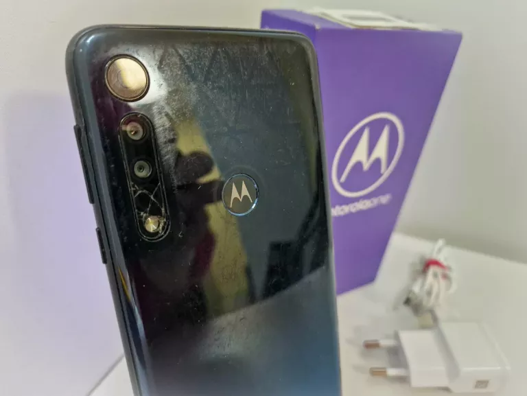 TELEFON MOTOROLA ONE MACRO
