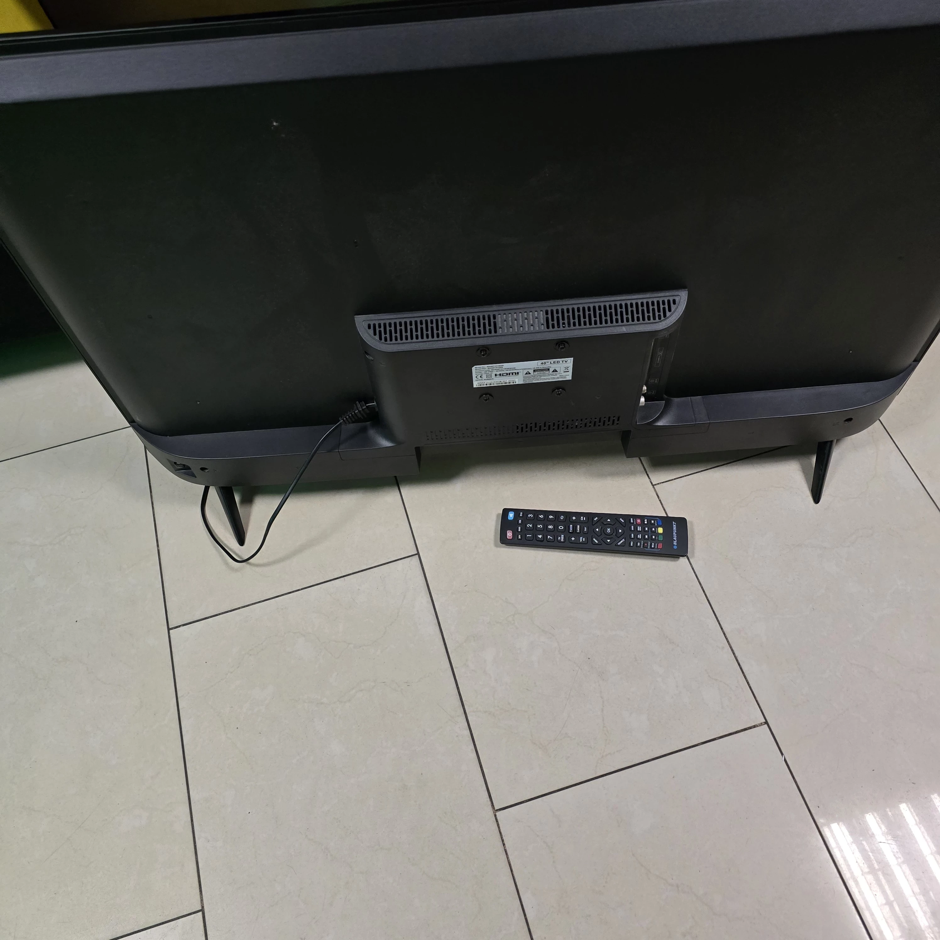 telewizor-blaupunkt-bn40f1012eeb-kod-producenta-40fbg5000s