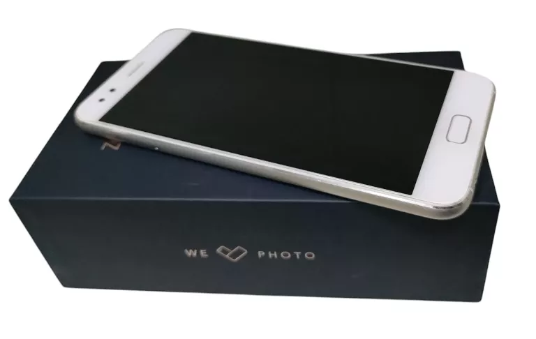 TELEFON ASUS ZENFONE 4