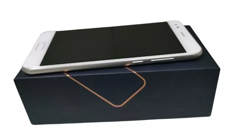 TELEFON ASUS ZENFONE 4