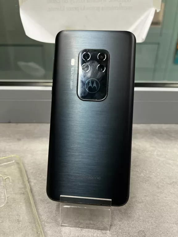 TELEFON MOTOROLA ONE ZOOM