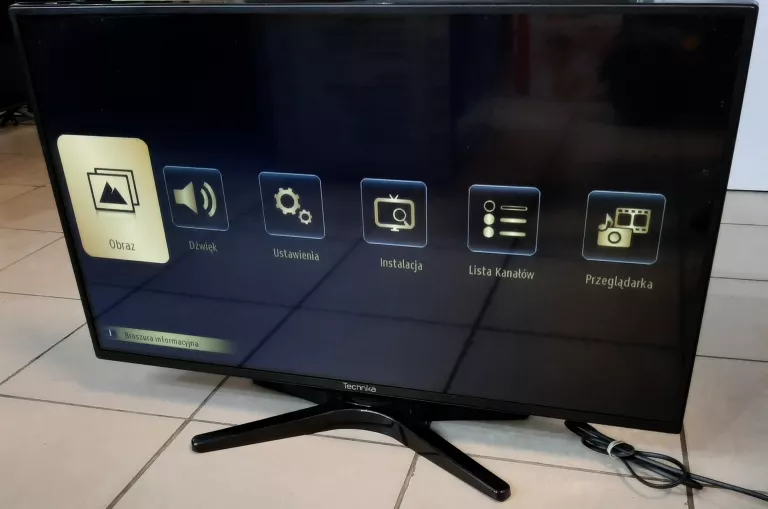 TV TECHNIKA 32'' SM32-240