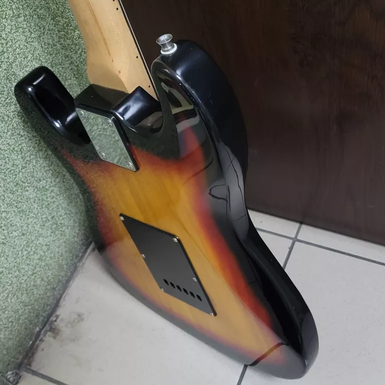 GITARA ELEKTRYCZNA WILSON STRATOCASTER