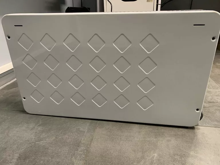 GRZEJNIK KONWEKTOROWY VOLTENO Z WYŚWIETLACZEM LED 2300W
