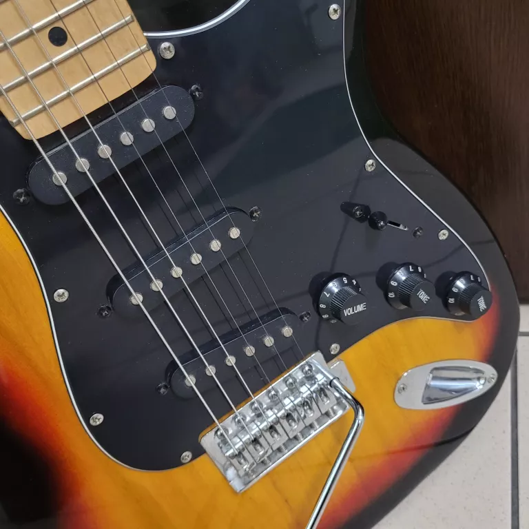 GITARA ELEKTRYCZNA WILSON STRATOCASTER