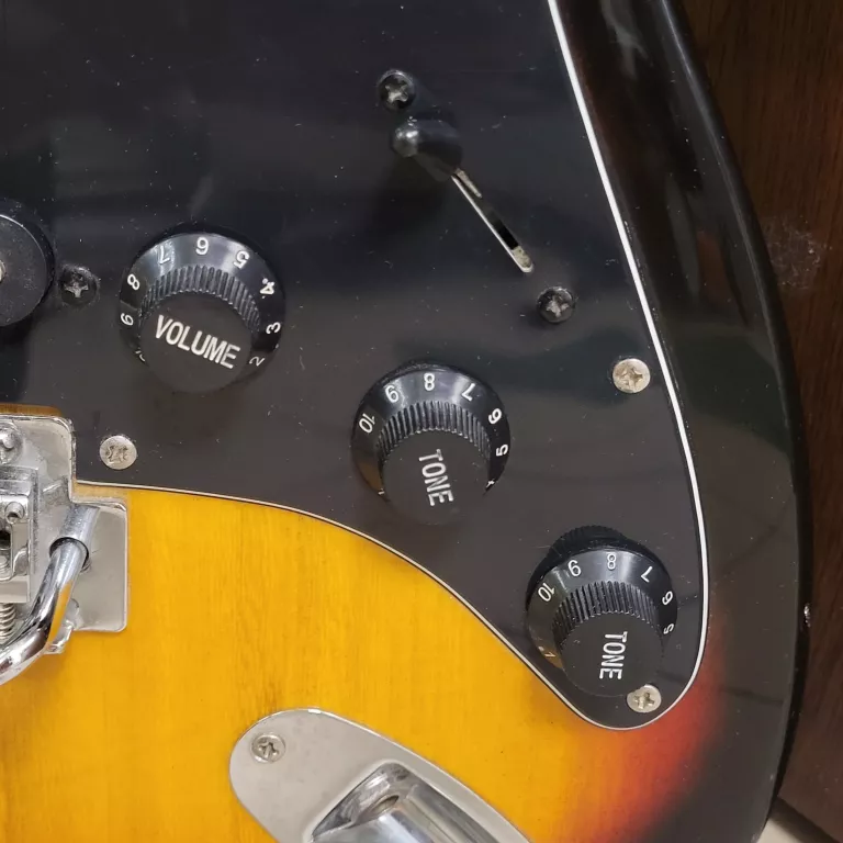 GITARA ELEKTRYCZNA WILSON STRATOCASTER