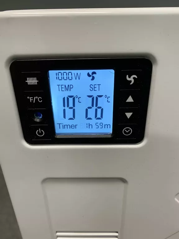 GRZEJNIK KONWEKTOROWY VOLTENO Z WYŚWIETLACZEM LED 2300W