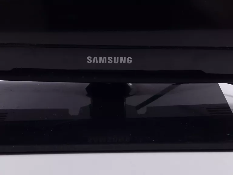 TELEWIZOR SAMSUNG 24' UE24H4003 + PILOT
