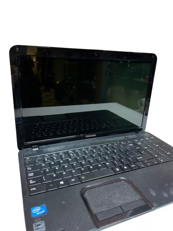 LAPTOP TOSHIBA SATELLITE C855-25T / OPIS!!
