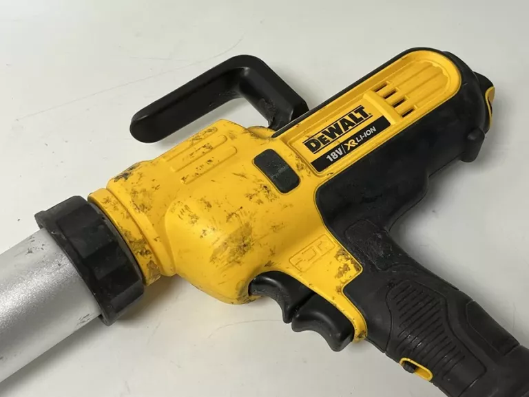 DEWALT DCE580 PISTOLET DO KLEJU