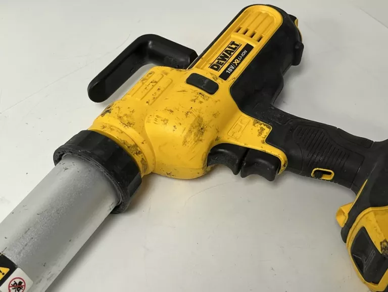 DEWALT DCE580 PISTOLET DO KLEJU