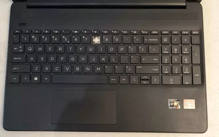 LAPTOP HP 15S EQ2XXX 8/256GB