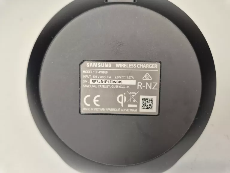 ladowarka-indukcyjna-samsung-ep-pg950-liczba-urzadzen-ladowanych-jednoczesnie-1