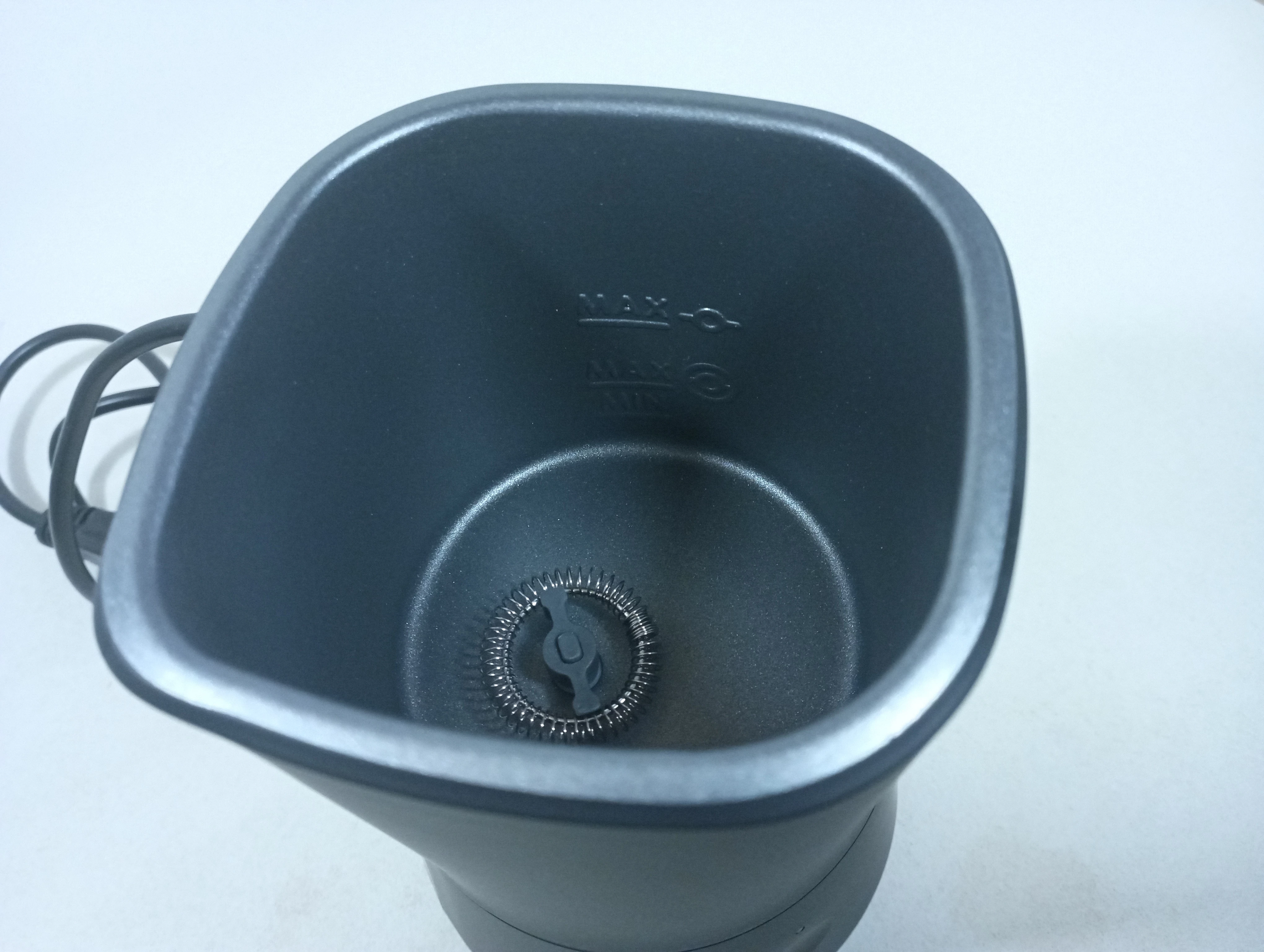 spieniacz-do-mleka-tchibo-2863-kolor-dominujacy-129357-3